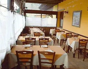 Il Dito E La Luna 2*