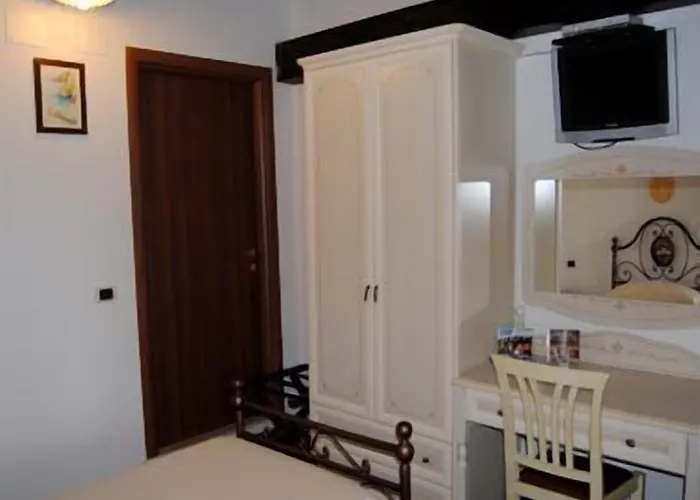 Hotel Il Dito E La Luna